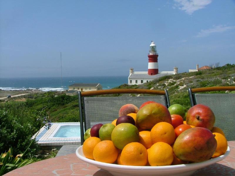 Villa Cape Agulhas Guesthouse Екстер'єр фото